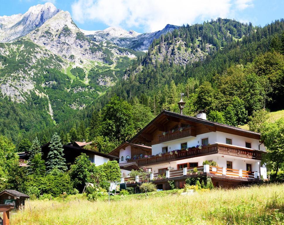 Ferienhaus Rosi Sankt Martin am Tennengebirge Room photo